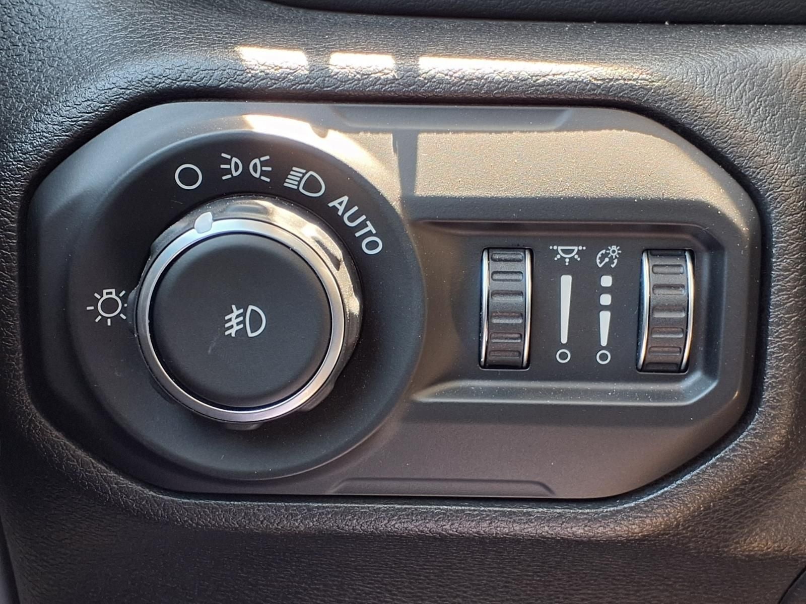 2019 Jeep Wrangler Unlimited Sahara 4X4 ACTIVE SAFETY PKG