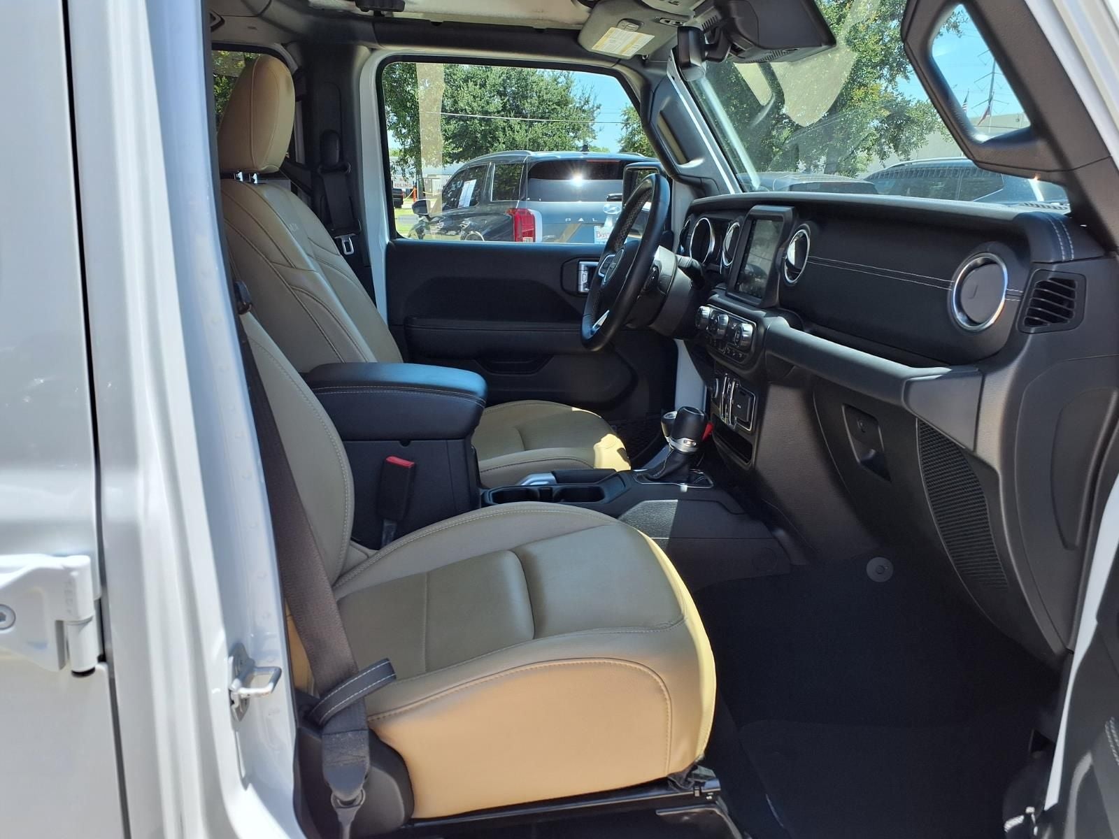 2019 Jeep Wrangler Unlimited Sahara 4X4 ACTIVE SAFETY PKG
