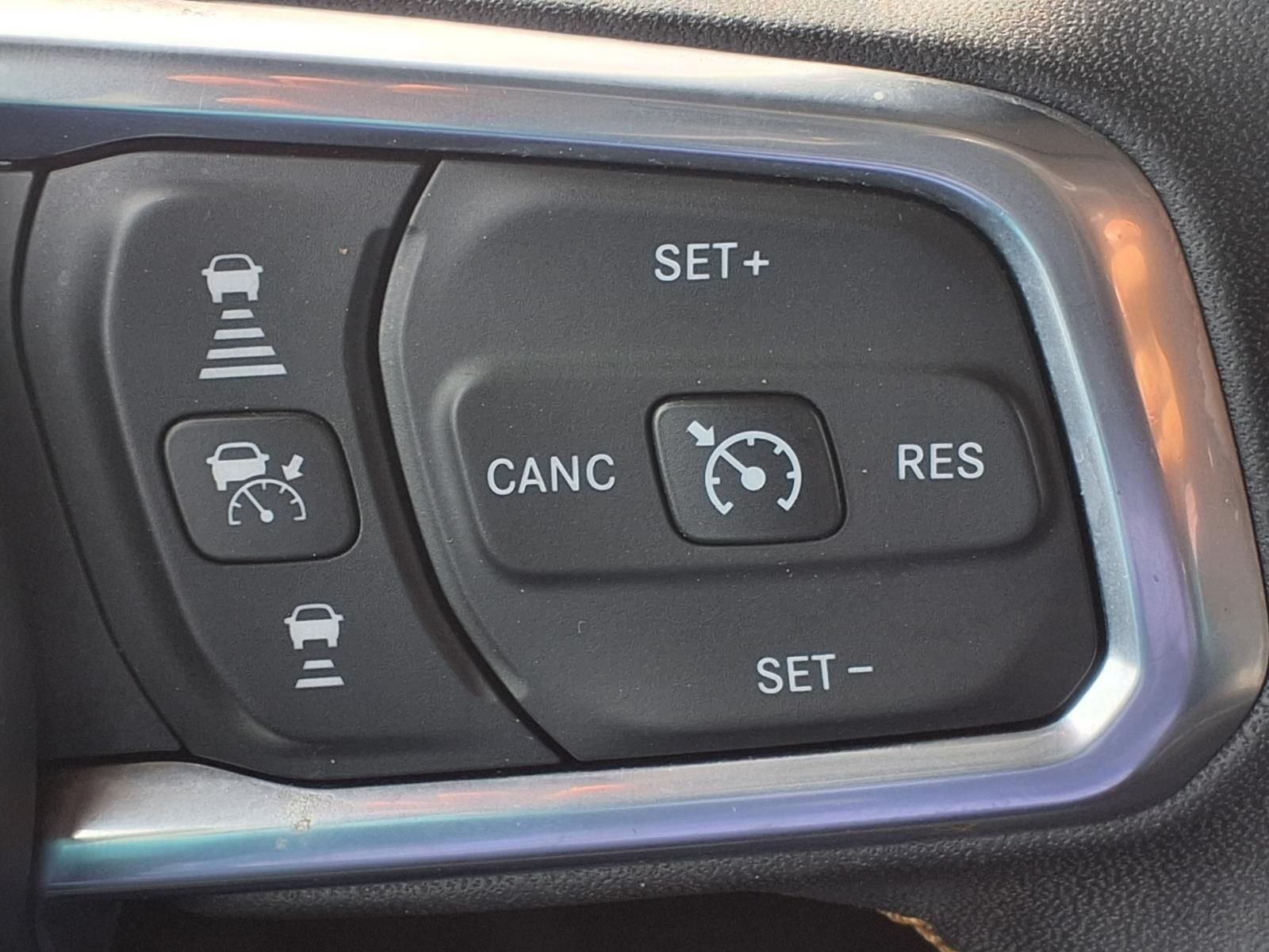 2025 Jeep Wrangler Sahara 4X4