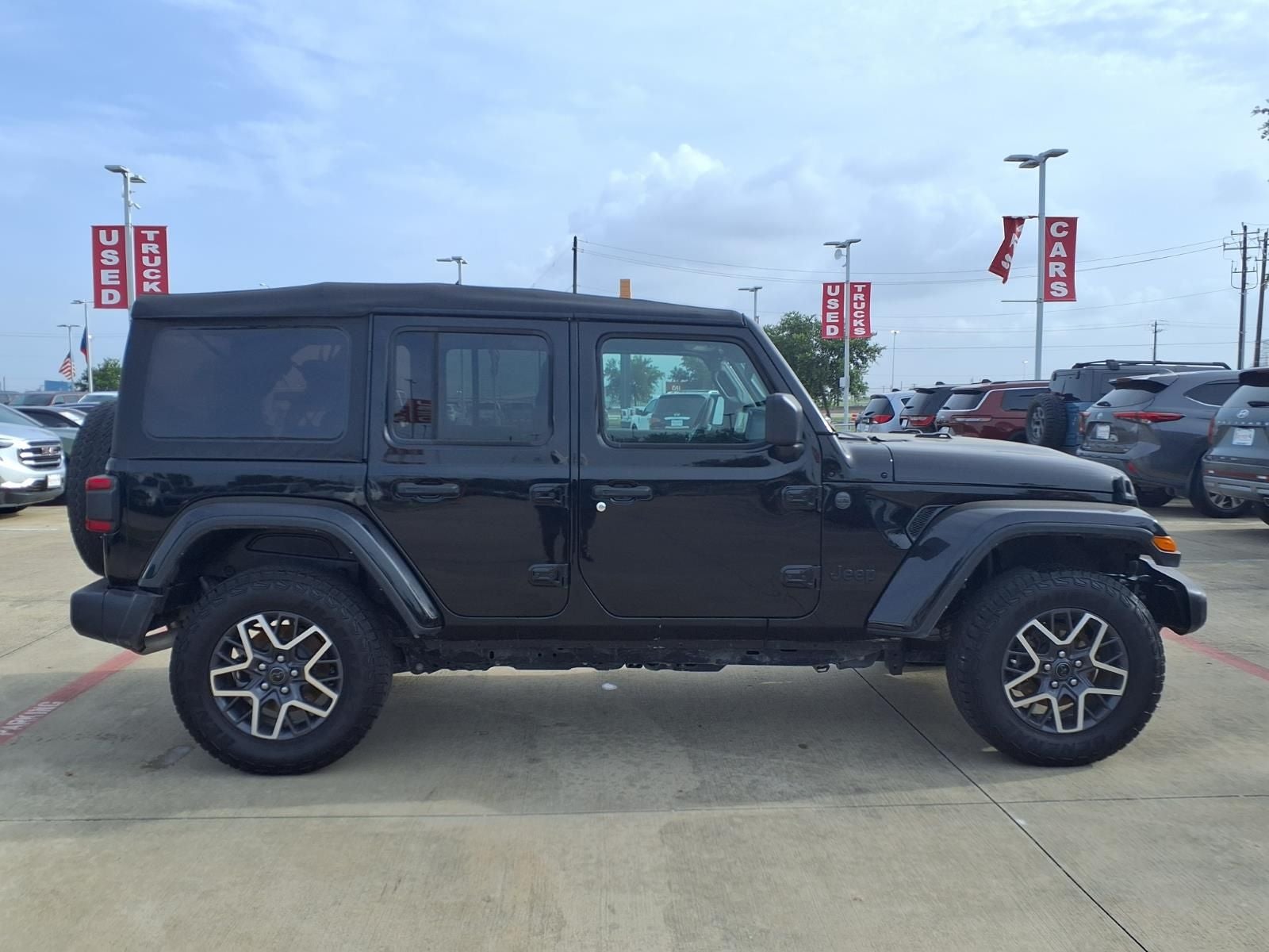 2025 Jeep Wrangler Sahara 4X4