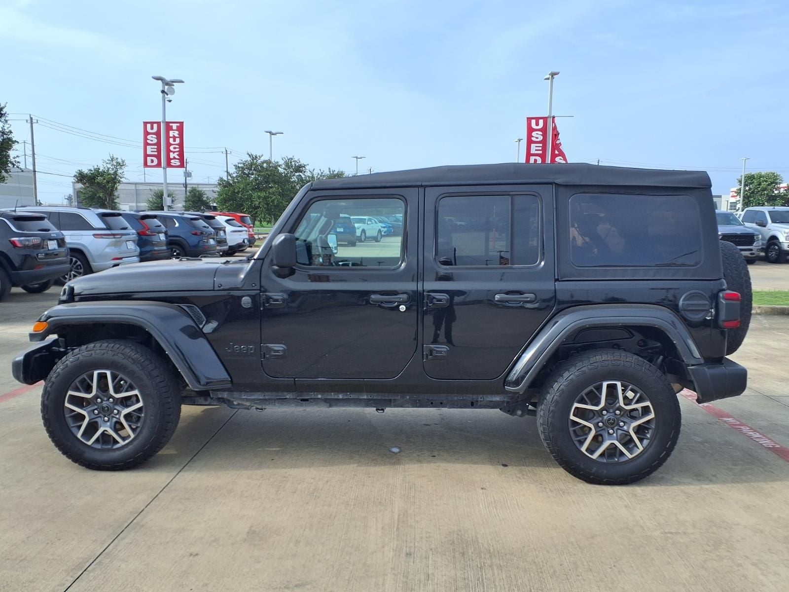 2025 Jeep Wrangler Sahara 4X4