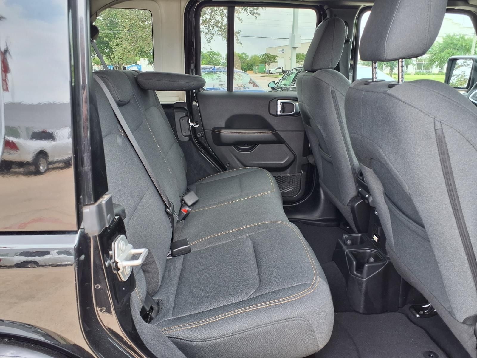 2025 Jeep Wrangler Sahara 4X4