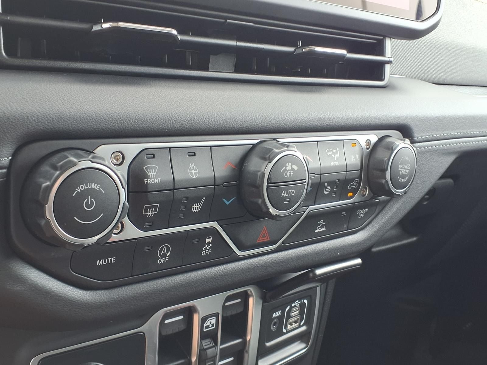 2025 Jeep Wrangler Sahara 4X4