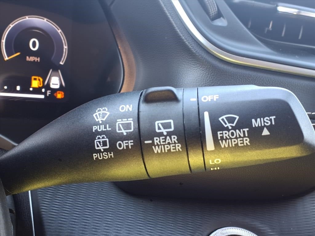 2024 Jeep Grand Cherokee Laredo APPLE CARPLAY & ANDROID AUTO