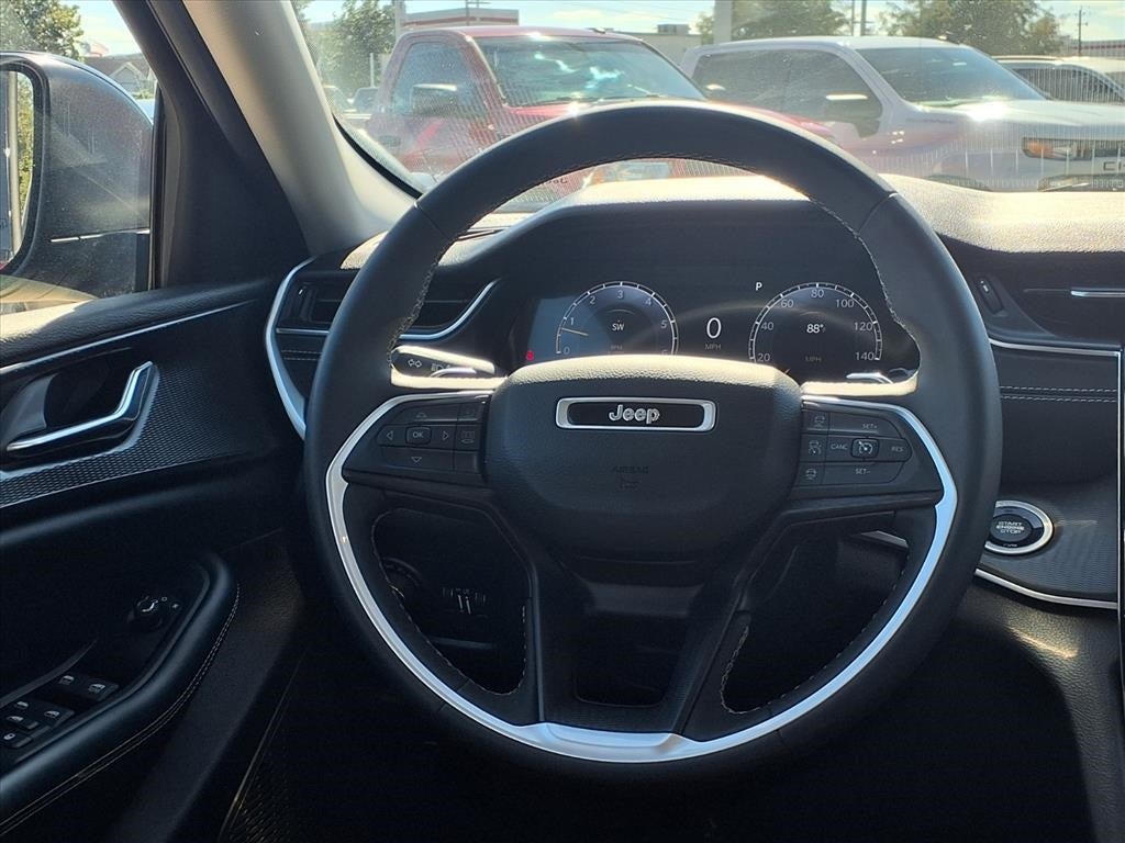 2024 Jeep Grand Cherokee Laredo APPLE CARPLAY & ANDROID AUTO