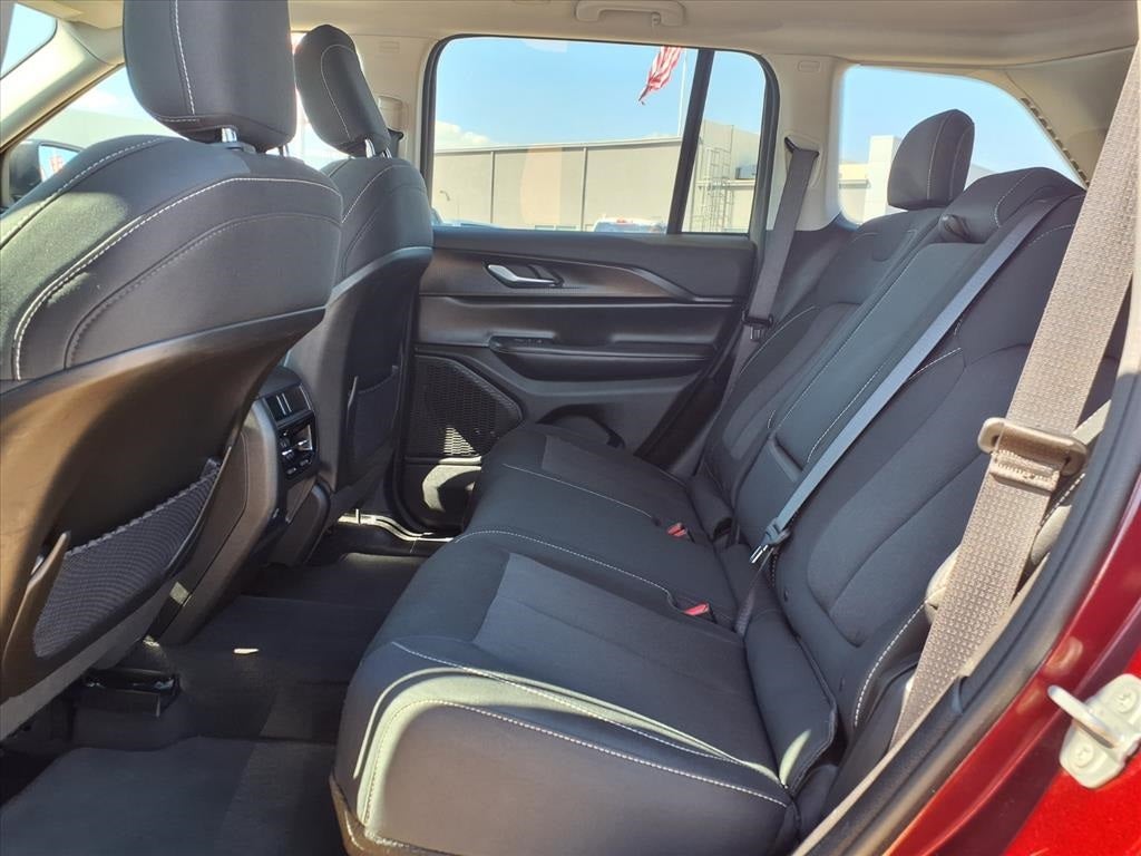 2024 Jeep Grand Cherokee Laredo APPLE CARPLAY & ANDROID AUTO