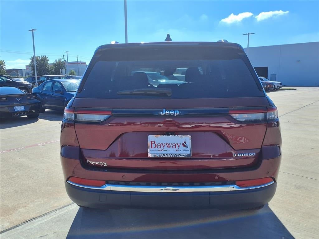 2024 Jeep Grand Cherokee Laredo APPLE CARPLAY & ANDROID AUTO