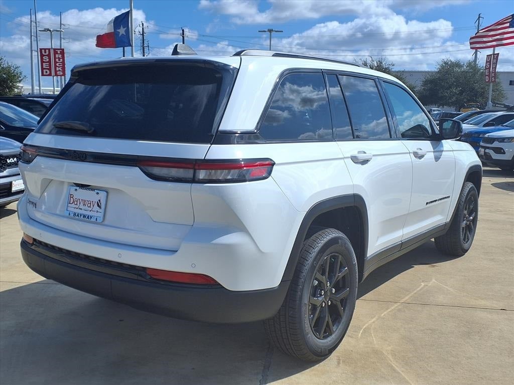 2025 Jeep Grand Cherokee Laredo