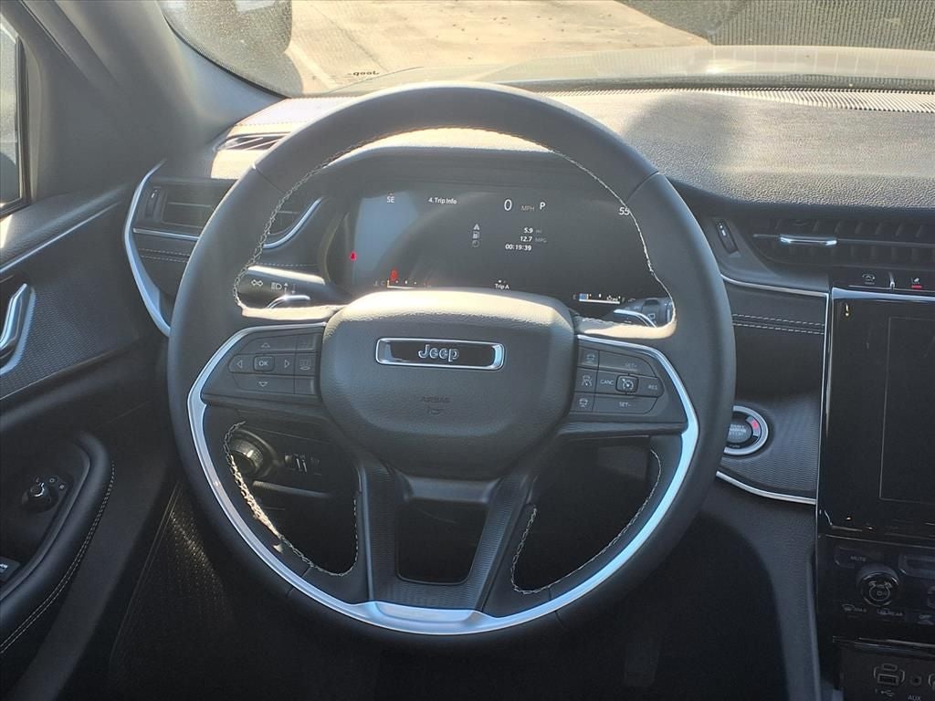 2026 Jeep Grand Cherokee Laredo