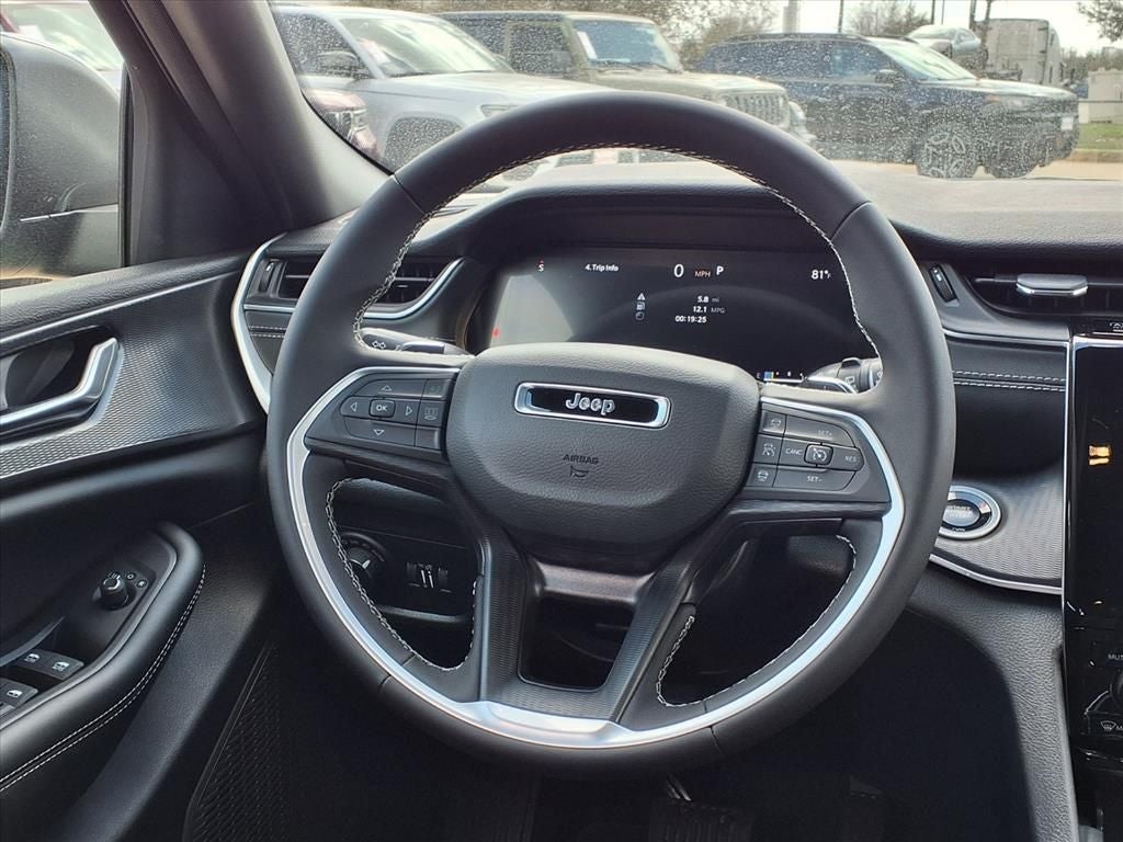 2026 Jeep Grand Cherokee Laredo