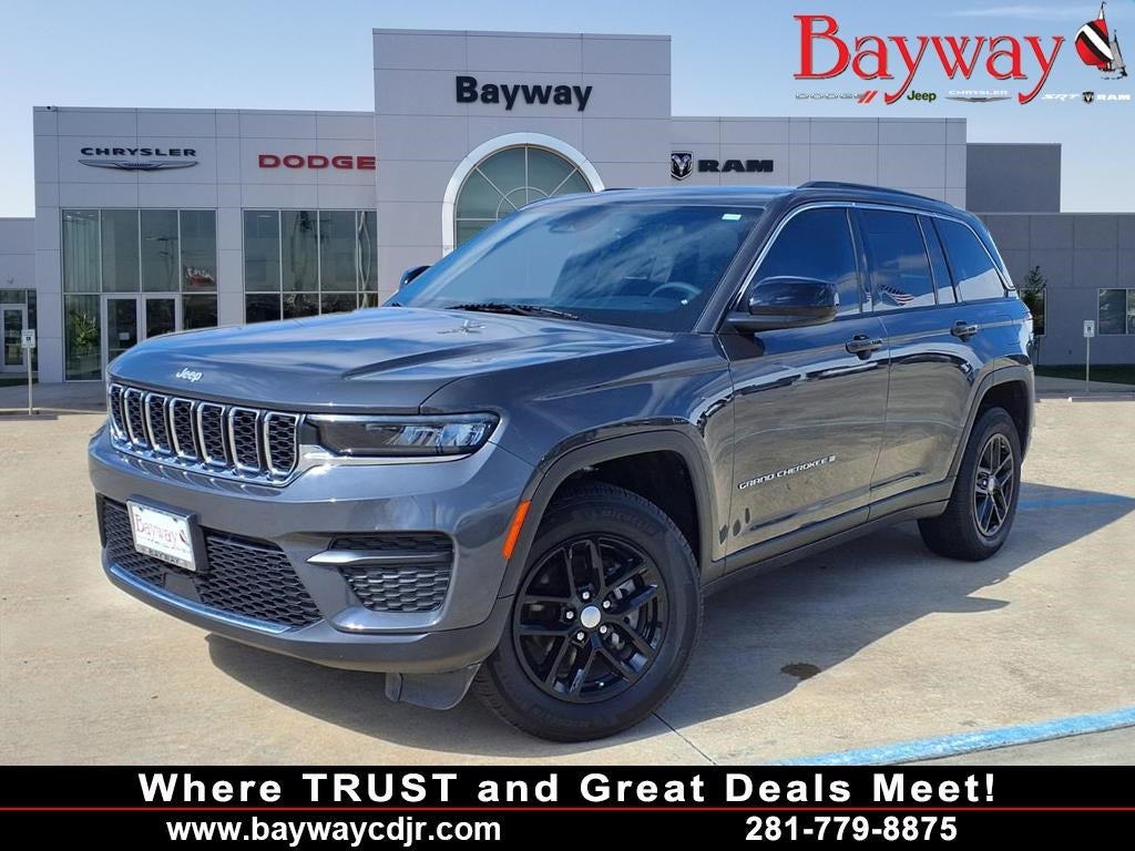 2025 Jeep Grand Cherokee - Image 1