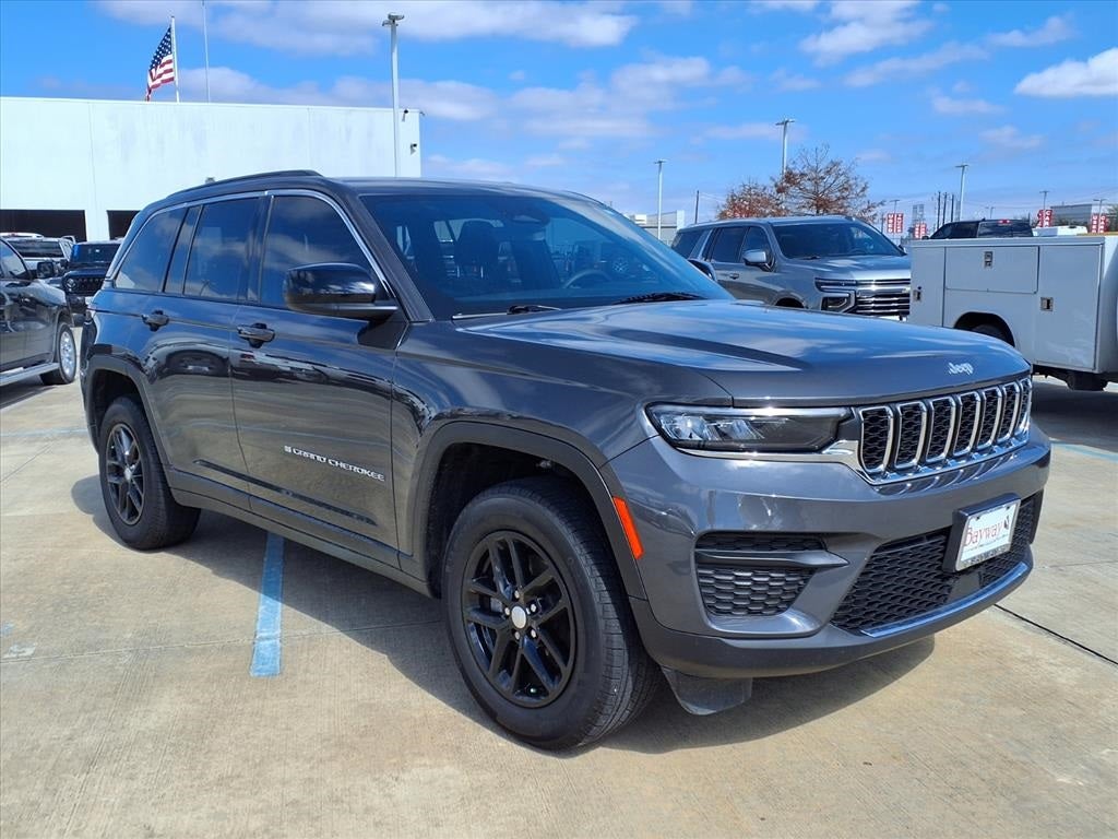 2025 Jeep Grand Cherokee - Image 3