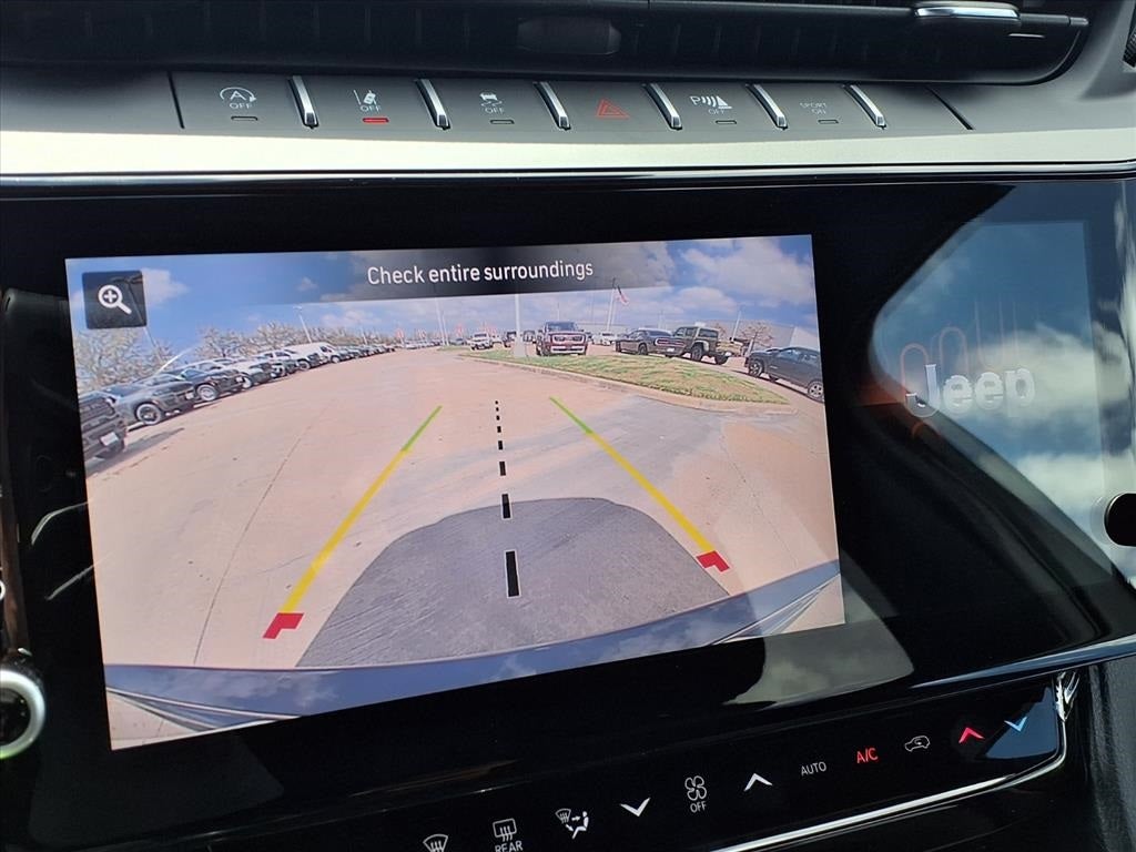 2026 Jeep Grand Cherokee Laredo