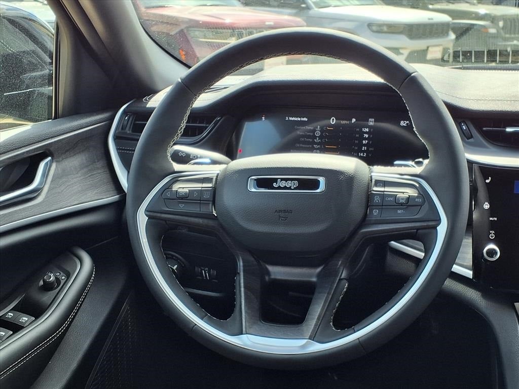 2026 Jeep Grand Cherokee Laredo