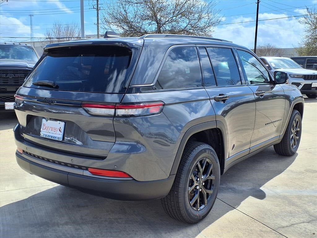 2026 Jeep Grand Cherokee Laredo