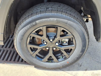 2026 Jeep Grand Cherokee Laredo