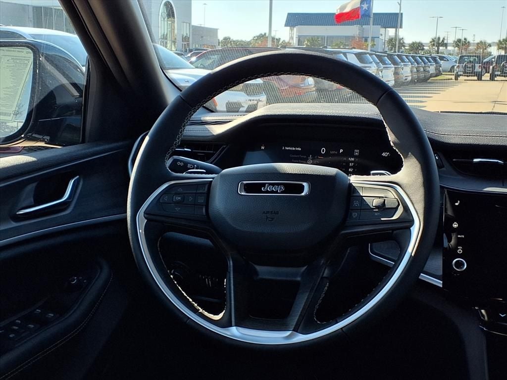 2026 Jeep Grand Cherokee Laredo