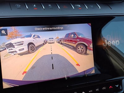 2026 Jeep Grand Cherokee Laredo