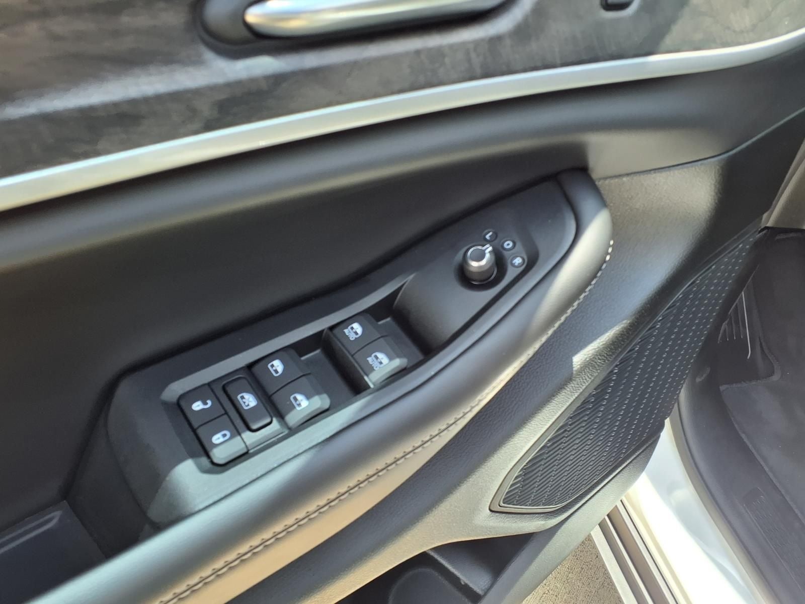 2025 Jeep Grand Cherokee Limited 4X4 BLACKOUT
