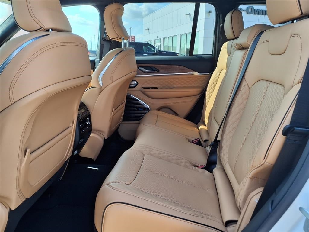 2025 Jeep Grand Cherokee Summit