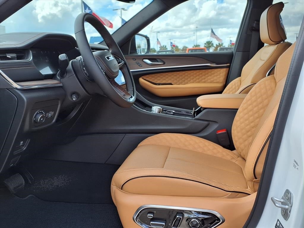 2025 Jeep Grand Cherokee Summit