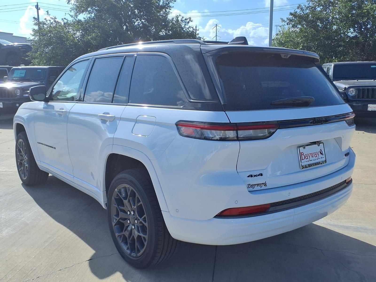 2026 Jeep Grand Cherokee Summit