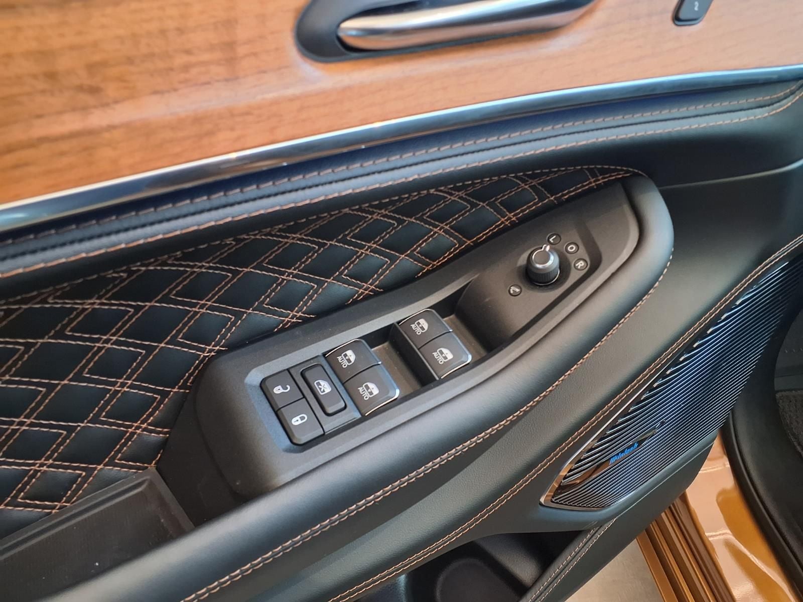 2026 Jeep Grand Cherokee Summit