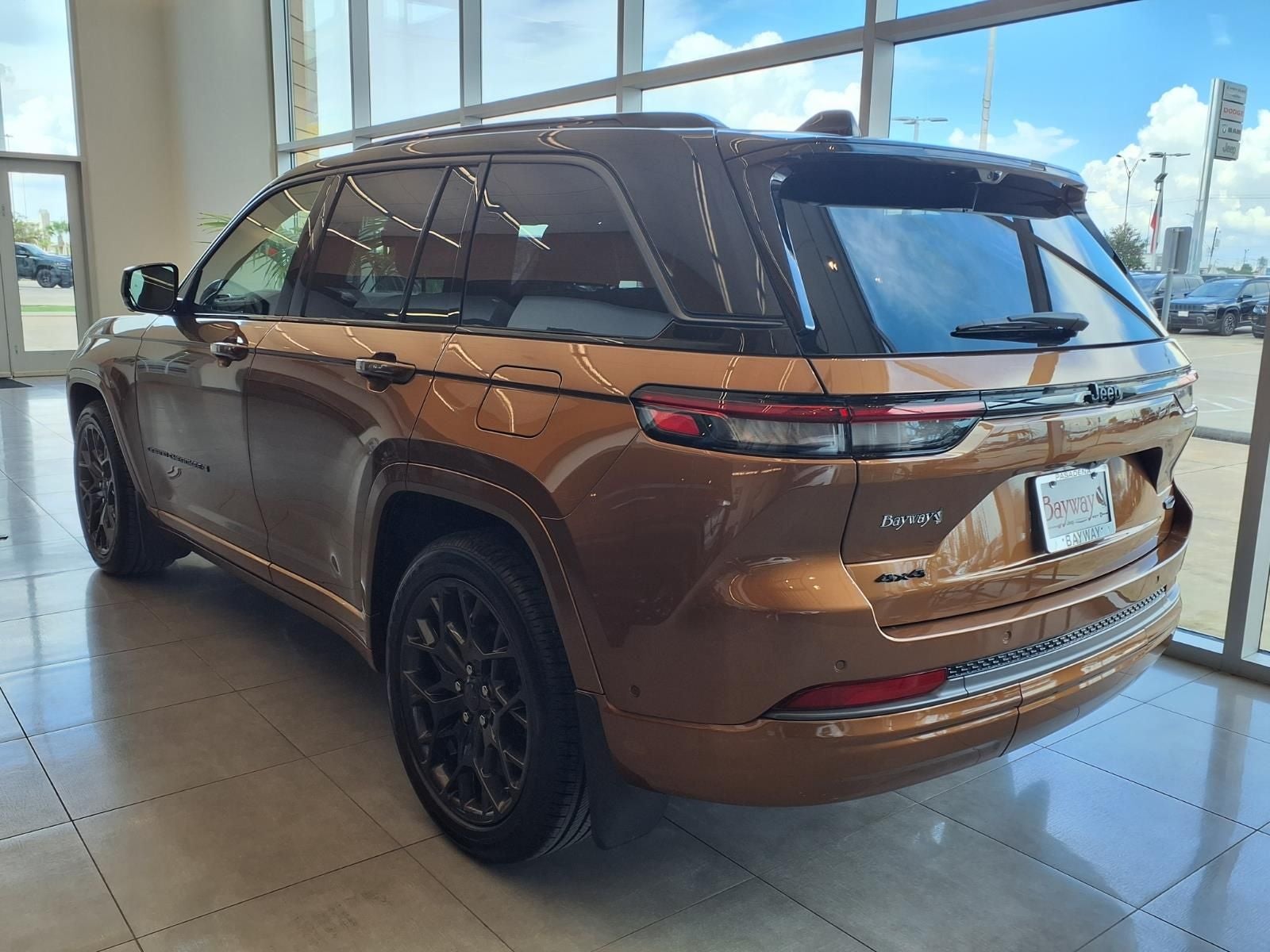2026 Jeep Grand Cherokee Summit