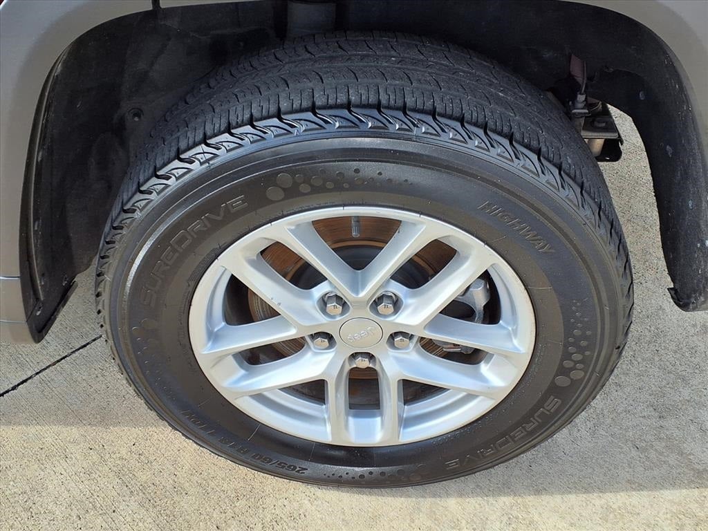 2023 Jeep Grand Cherokee L Laredo