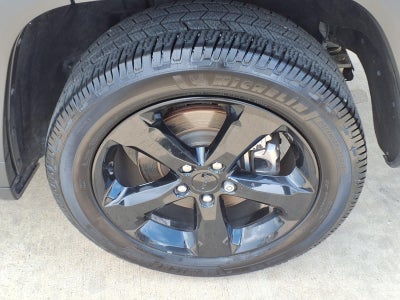 2023 Jeep Grand Cherokee L Altitude 4X4 SUNROOF