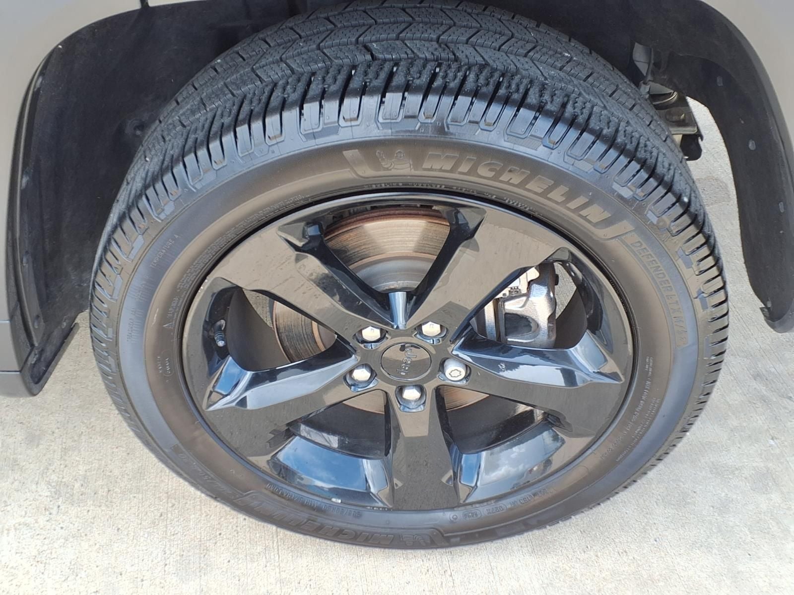 2023 Jeep Grand Cherokee L Altitude 4X4 SUNROOF