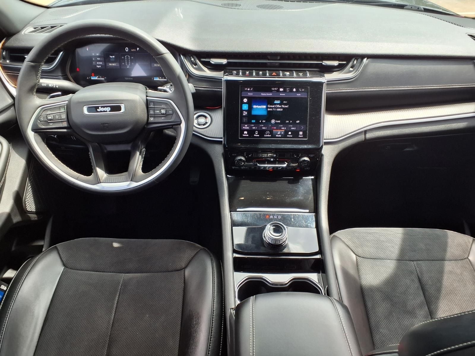 2023 Jeep Grand Cherokee L Altitude 4X4 SUNROOF