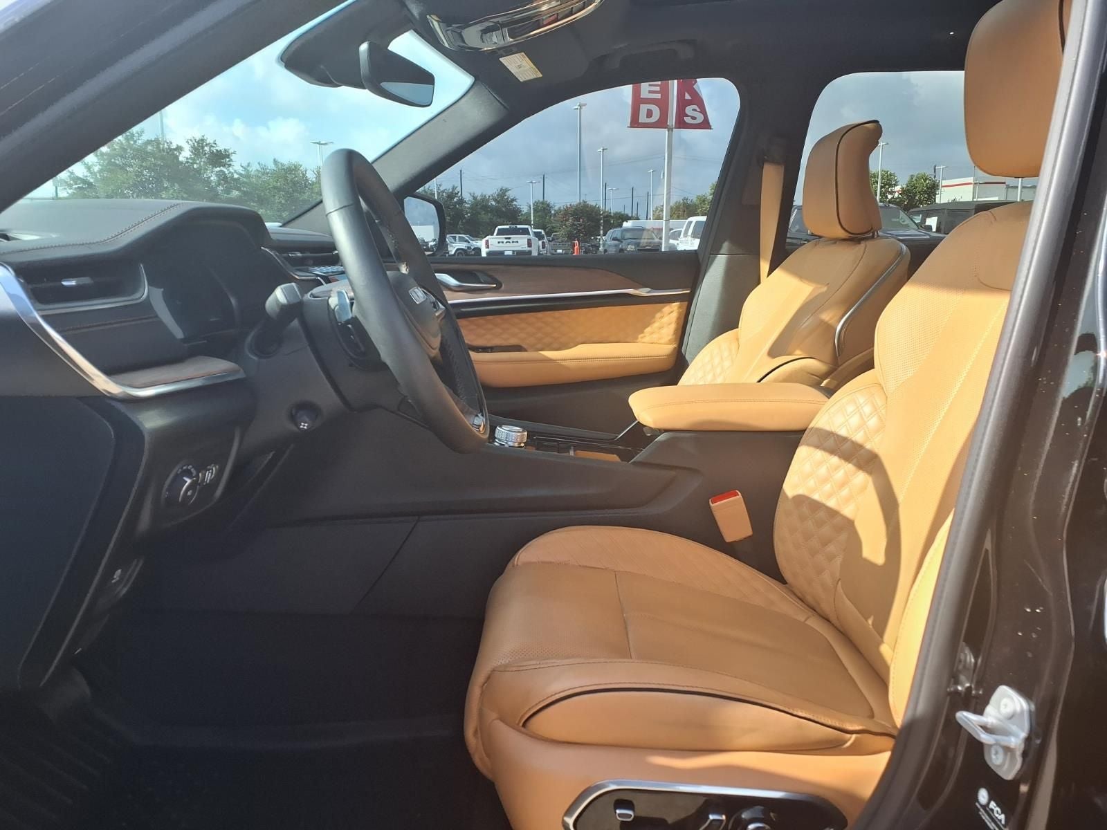 2025 Jeep Grand Cherokee L Summit 4X4 HIGH ALTITUDE PKG