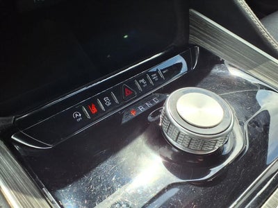 2024 Jeep Wagoneer L Series II BLIND-SPOT & PARKSENSE­®