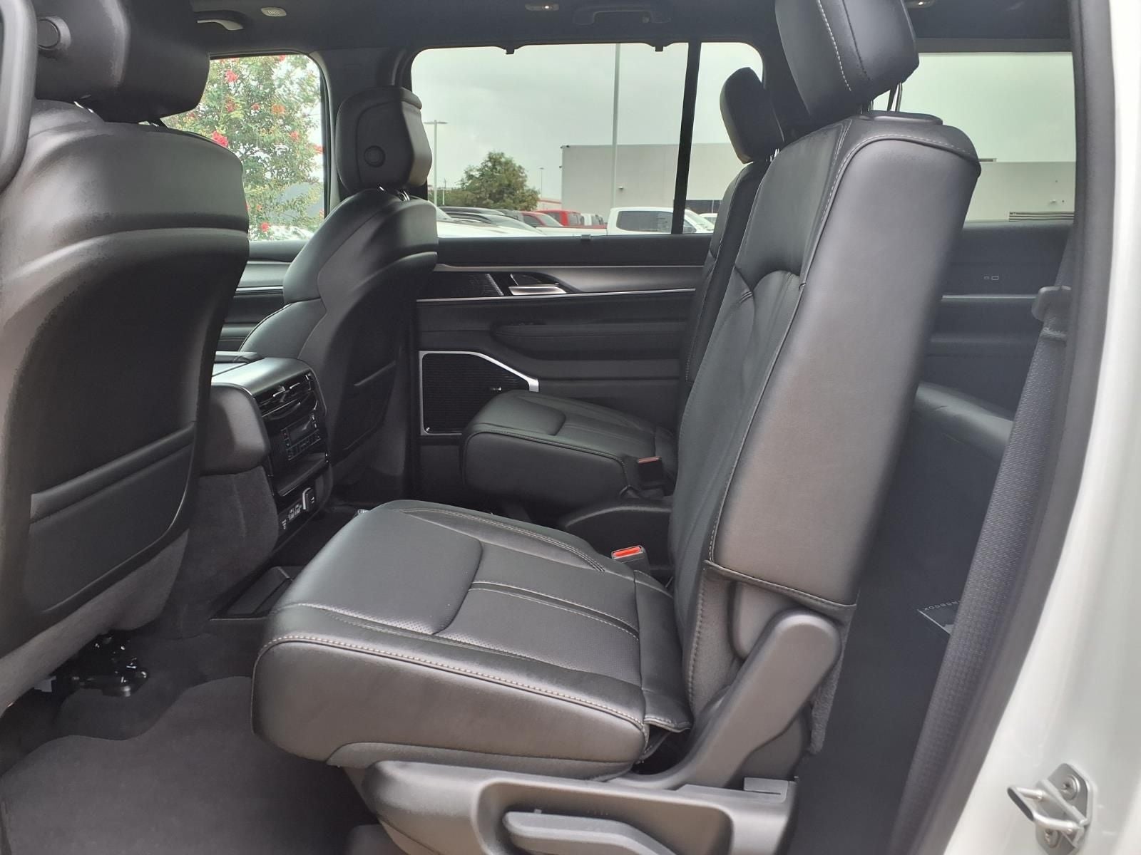 2026 Jeep Grand Wagoneer Limited Reserve