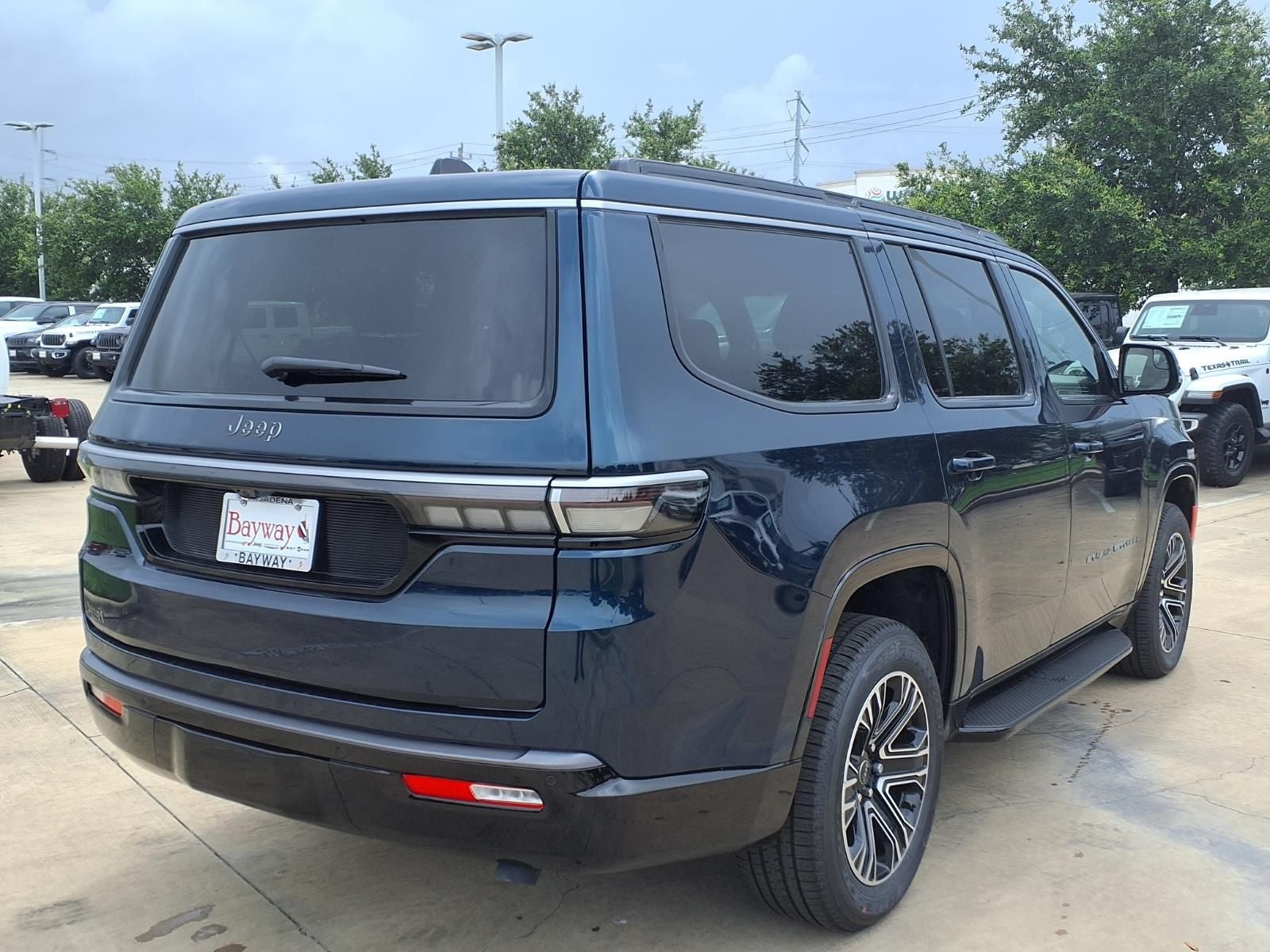 2026 Jeep Grand Wagoneer 4x2