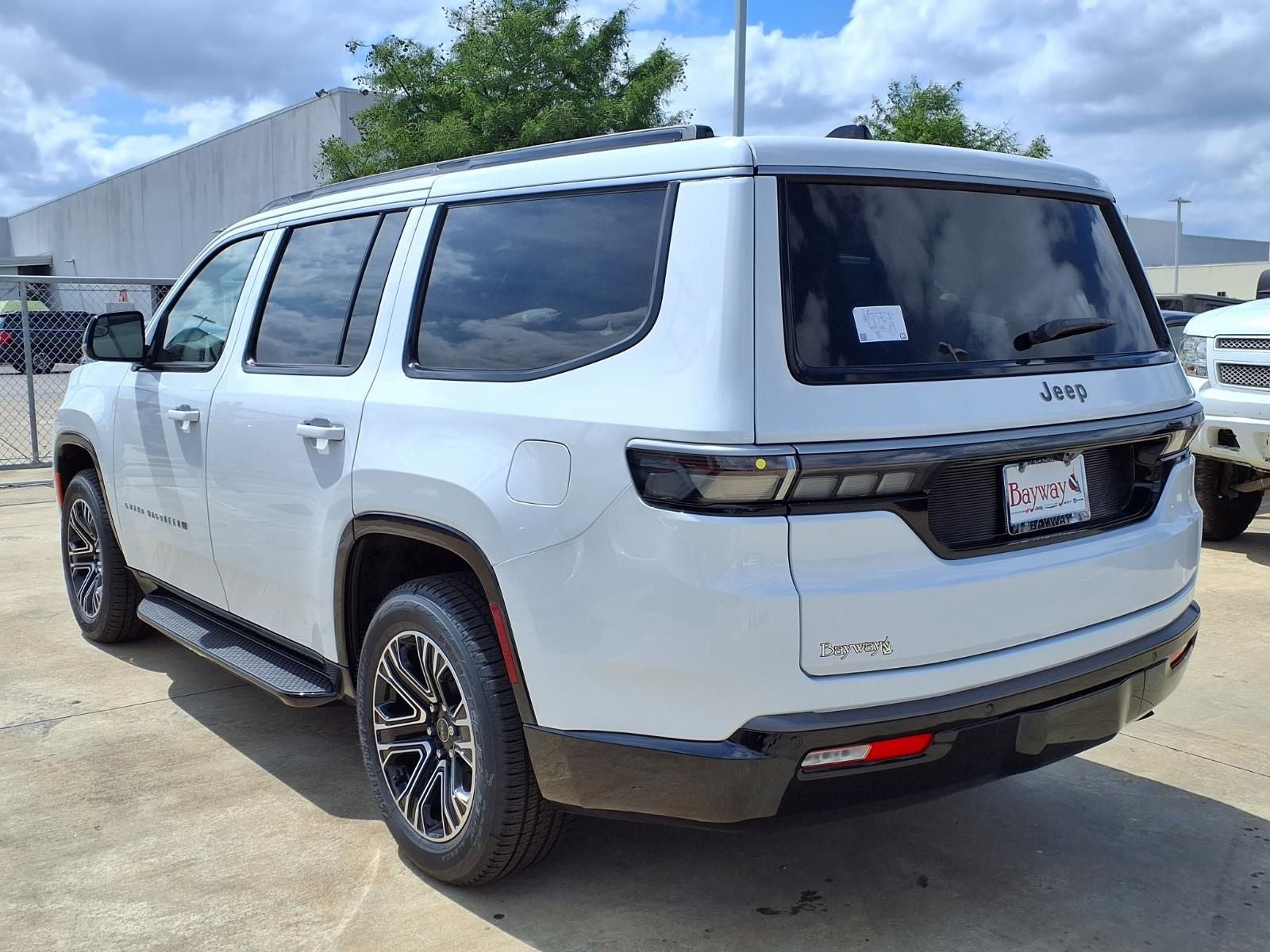 2026 Jeep Grand Wagoneer 4x2