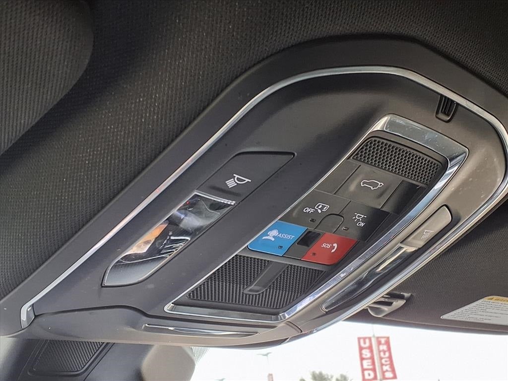 2024 Jeep Wagoneer Series II 2ND-ROW SEATING GROUP