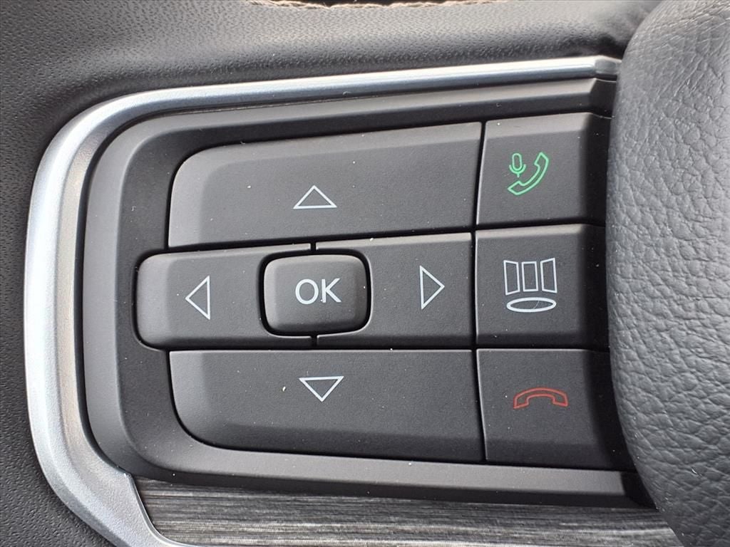 2024 Jeep Wagoneer Series II PARKSENSE® & BLIND-SPOT