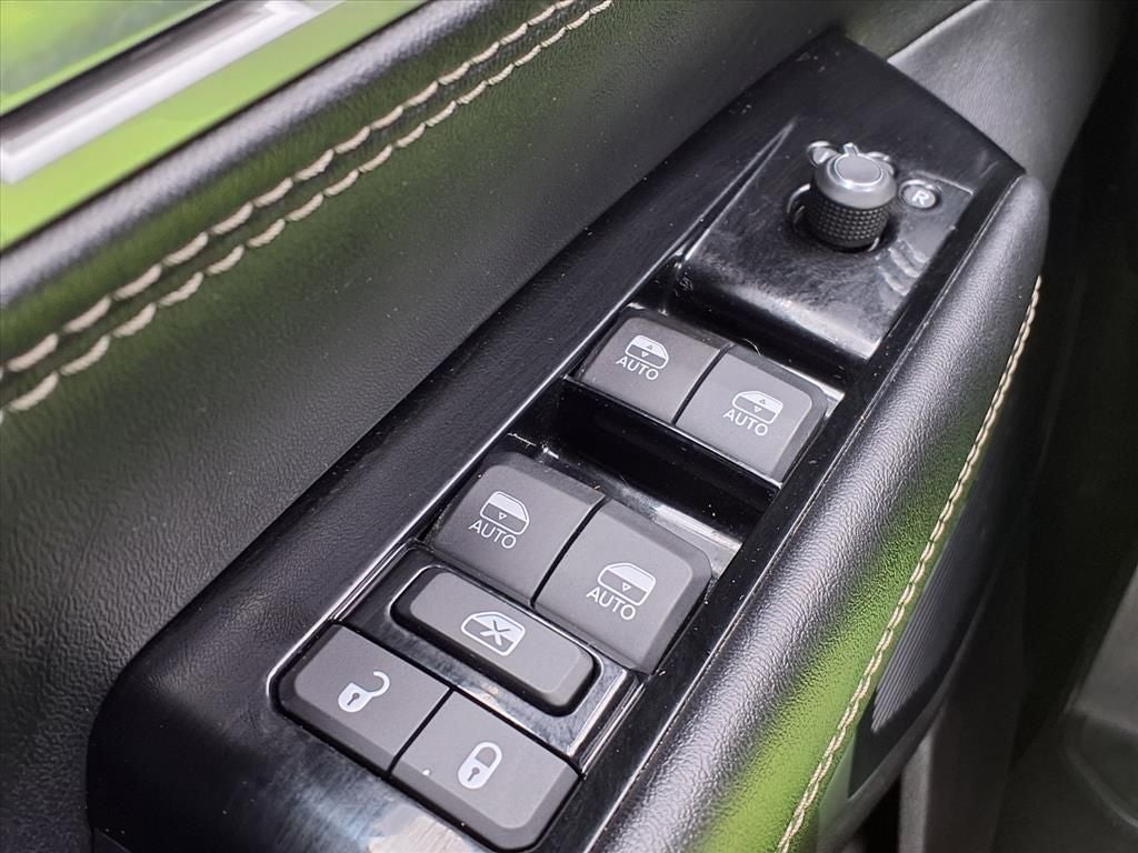 2024 Jeep Wagoneer Series II PARKSENSE® & BLIND-SPOT