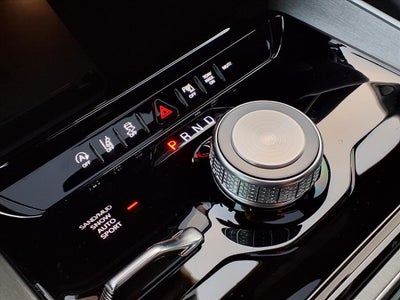 2025 Jeep Wagoneer Base