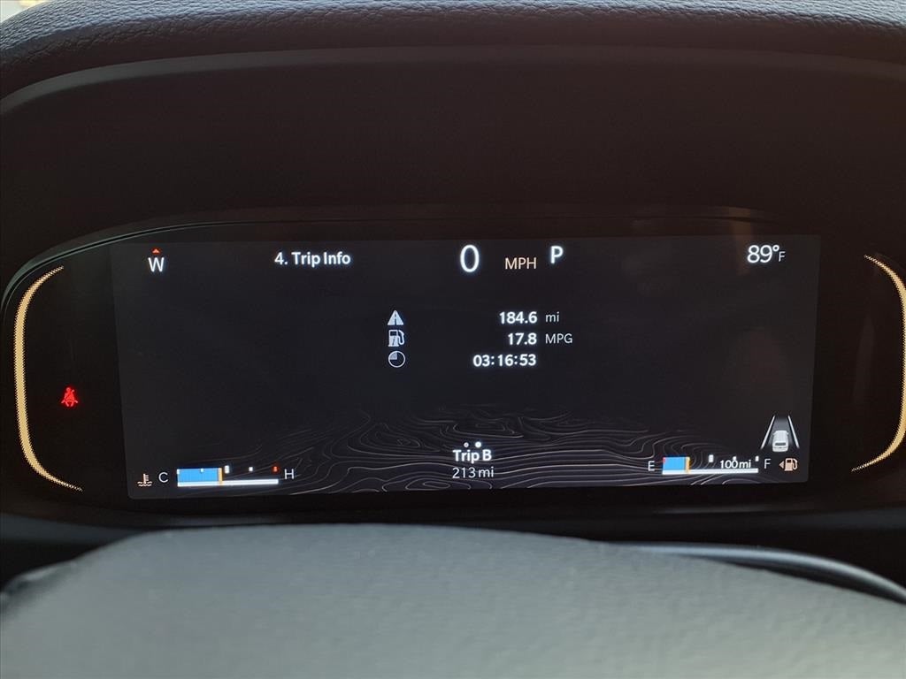 2025 Jeep Wagoneer Base