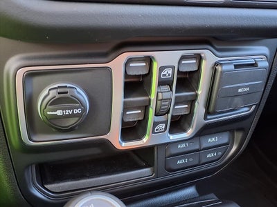 2025 Jeep Gladiator High Tide