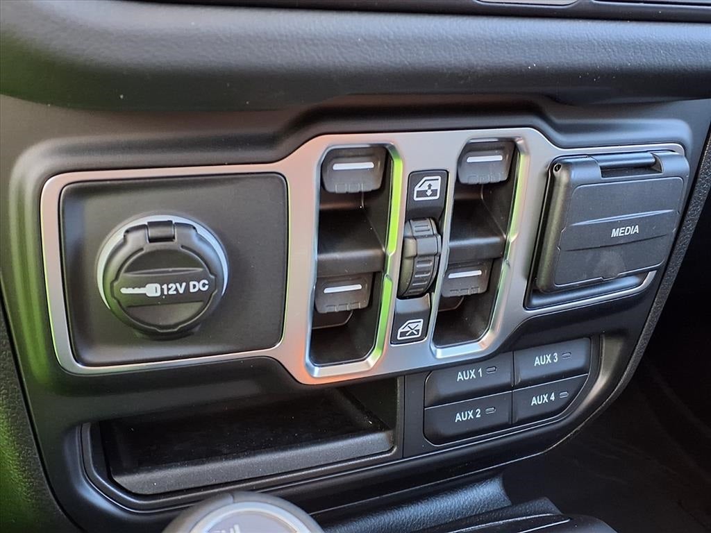 2025 Jeep Gladiator High Tide