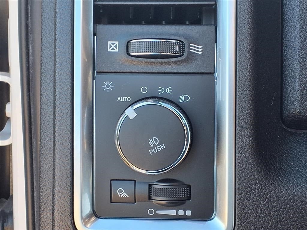 2022 RAM 1500 Classic Warlock 4X4 TECH & LUXURY PKG