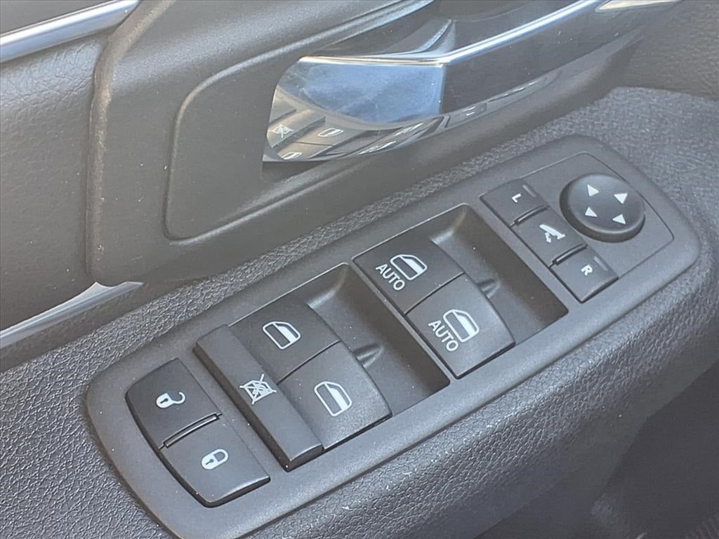 2022 RAM 1500 Classic Warlock 4X4 TECH & LUXURY PKG