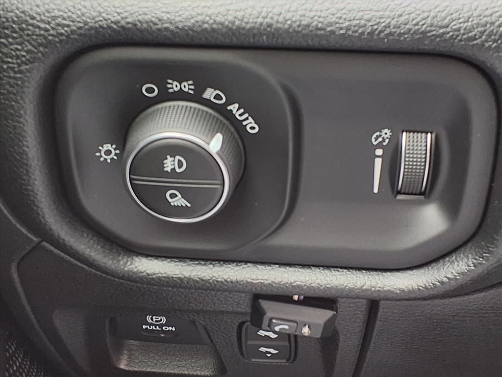 2022 RAM RAM 1500 Big Horn/Lone Star SPORT APPEARANCE PKG