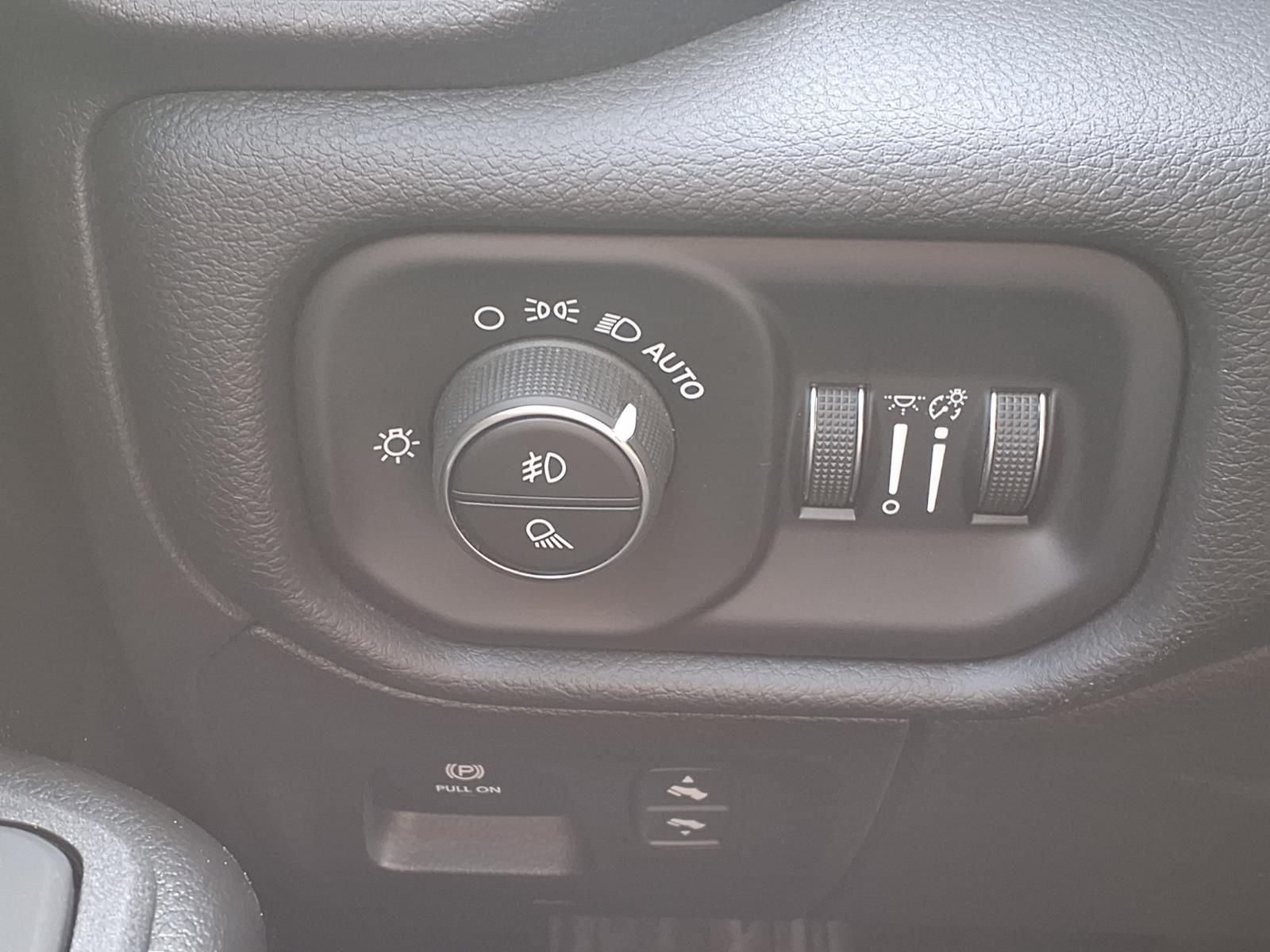 2025 RAM RAM 1500 Big Horn/Lone Star SPORT APPEARANCE PKG