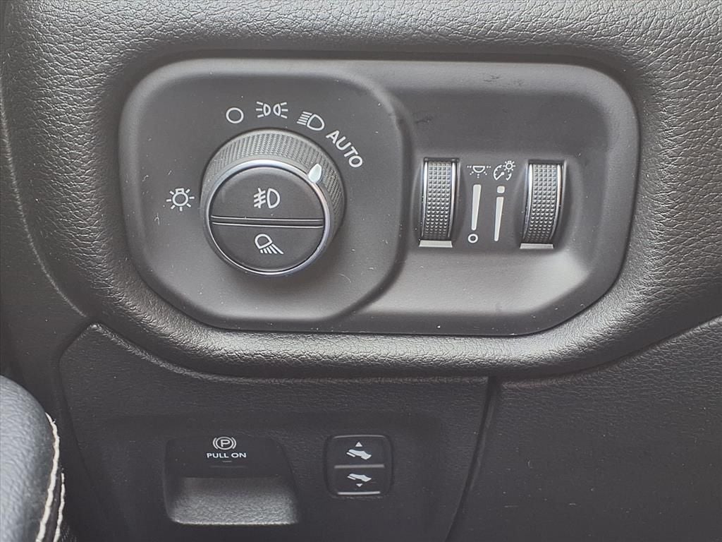 2024 RAM RAM 1500 Laramie BLIND-SPOT & PARK SENSE®