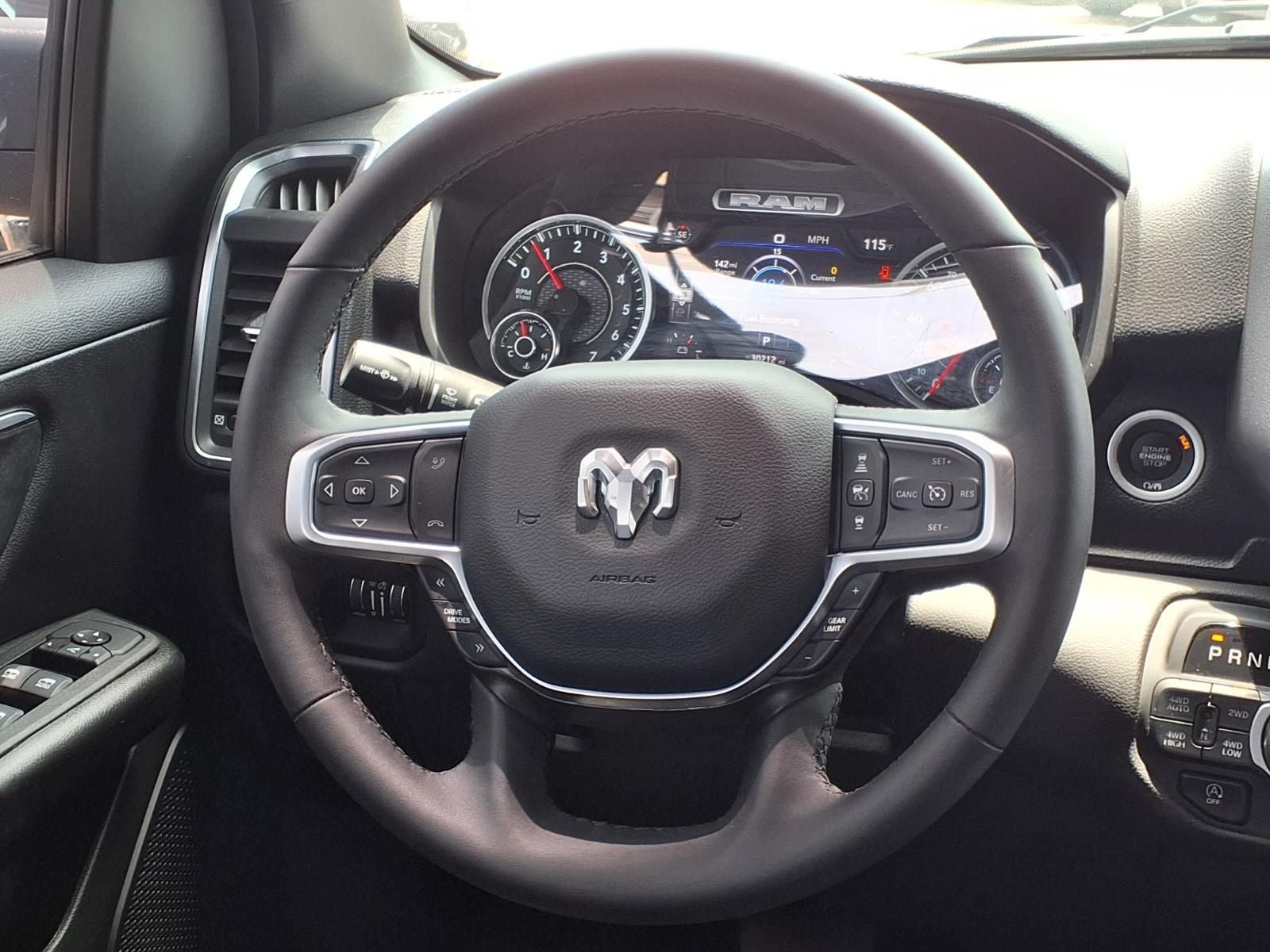 2025 RAM RAM 1500 Big Horn/Lone Star 4X4 SPORT APPEARANCE PKG